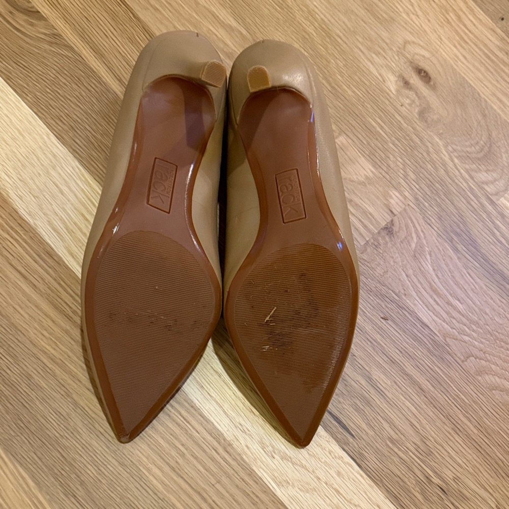 Chic Tan Heels by Rack - Picture 5 of 7